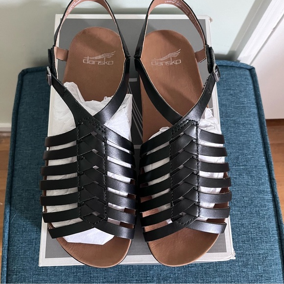 Dansko Jennifer Sandal in Black - Picture 4 of 7